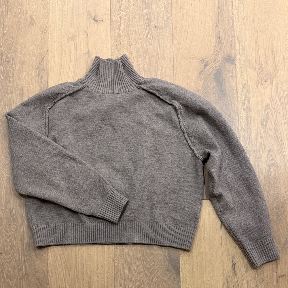 H&M Turtleneck Gray Sweater Size M